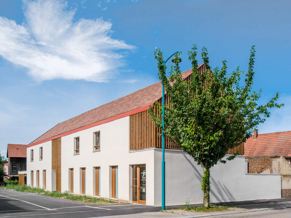 duttlenheim cabinet de kinésithérapie architecte surprise adrien puzzuoli architecte construction neuve projet alsace facade crépis entrée jardin d'hiver chevetre bois