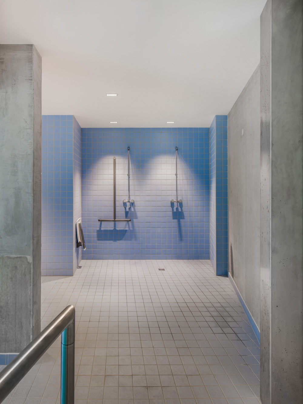 duttlenheim cabinet de kinésithérapie architecte surprise adrien puzzuoli architecte construction neuve projet alsace privé particulier douche béton brut